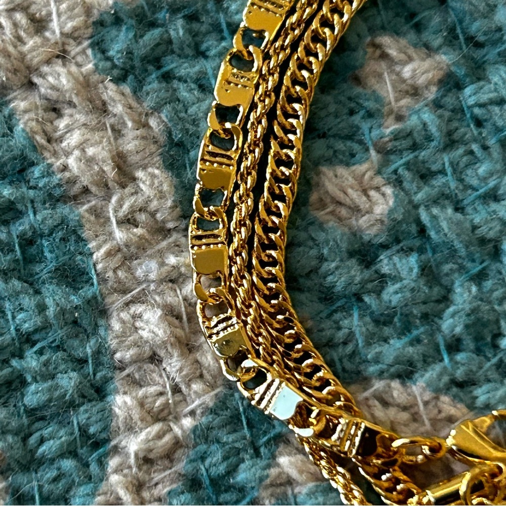 🏖️NWT 3-Piece Bracelet Set. Dainty Chain Link. 14k Gold Plated - Picture 5 of 10